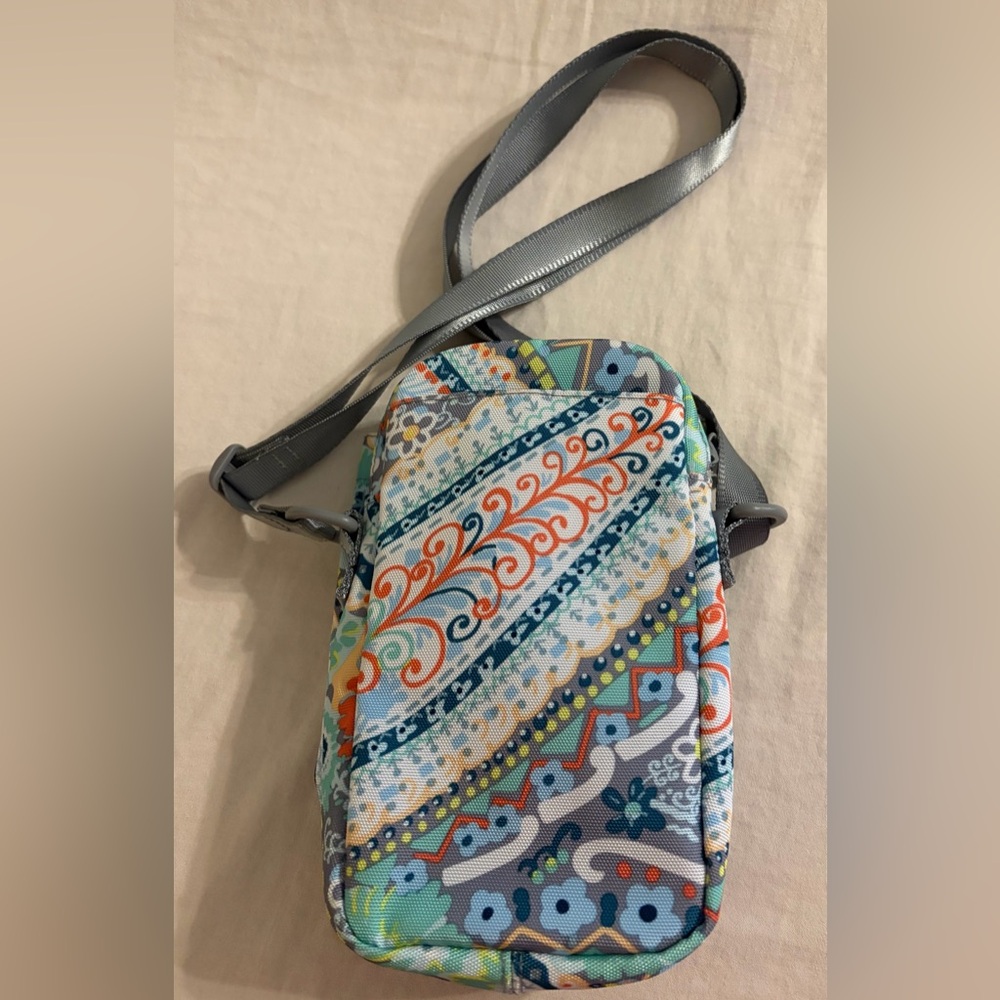 Vera Bradley Water Bottle Crossbody Bag💚🩵💙🤍🧡🩶 - Picture 2 of 13